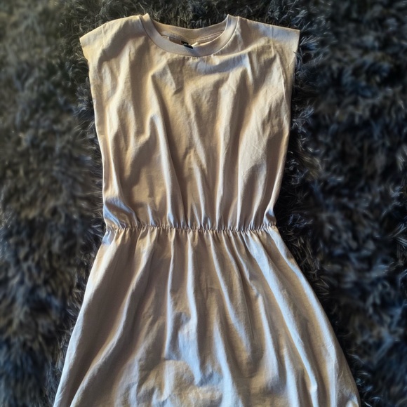 H&M Paper Bag Dress - Picture 2 of 3